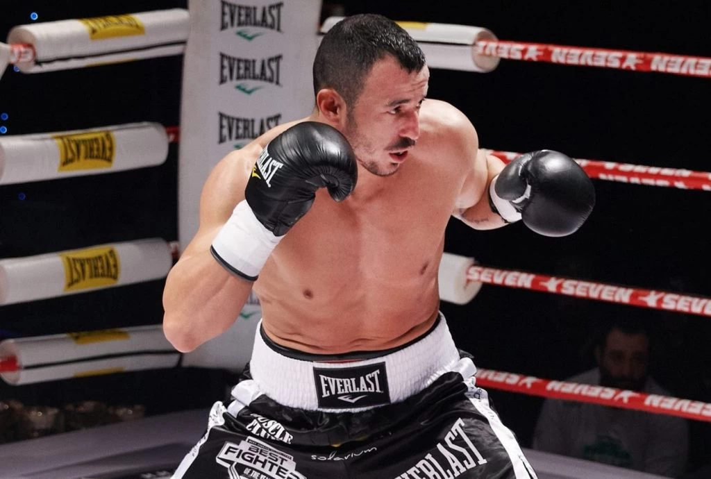 Τάσος Μπερδέσης- Συγκλονίζει η μητέρα του: «Ο δολοφόνος ήταν στην κηδεία του»